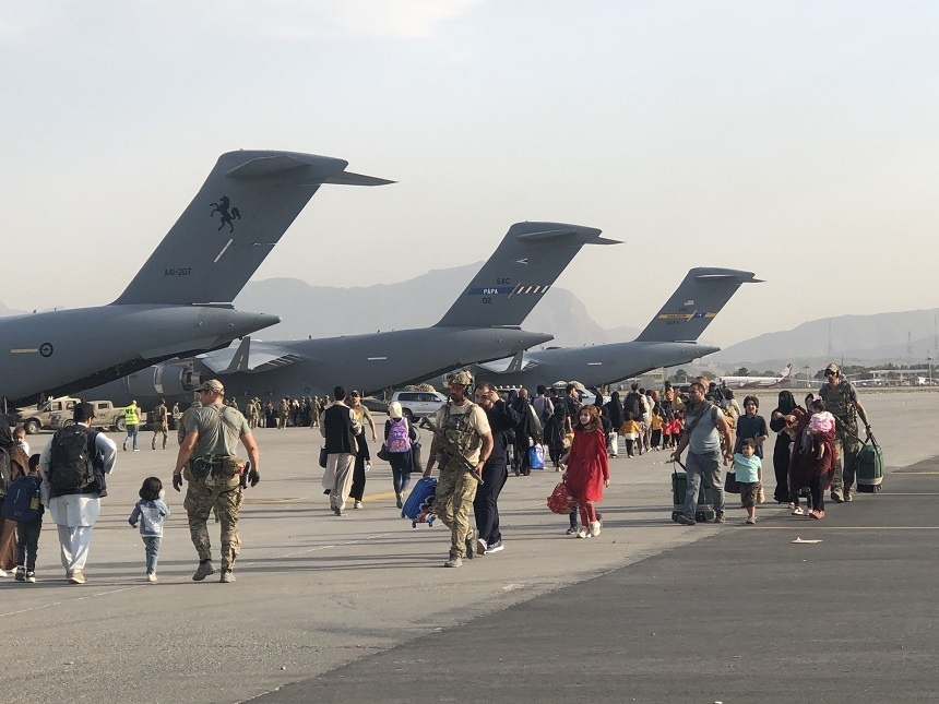 ONU se aşteaptă la încă o jumătate de milion de refugiaţi afgani în 2021