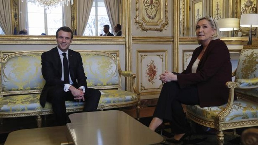 Macron o devansează uşor pe Le Pen în primul tur al alegerilor prezidenţiale franceze din 2022, arată un sondaj