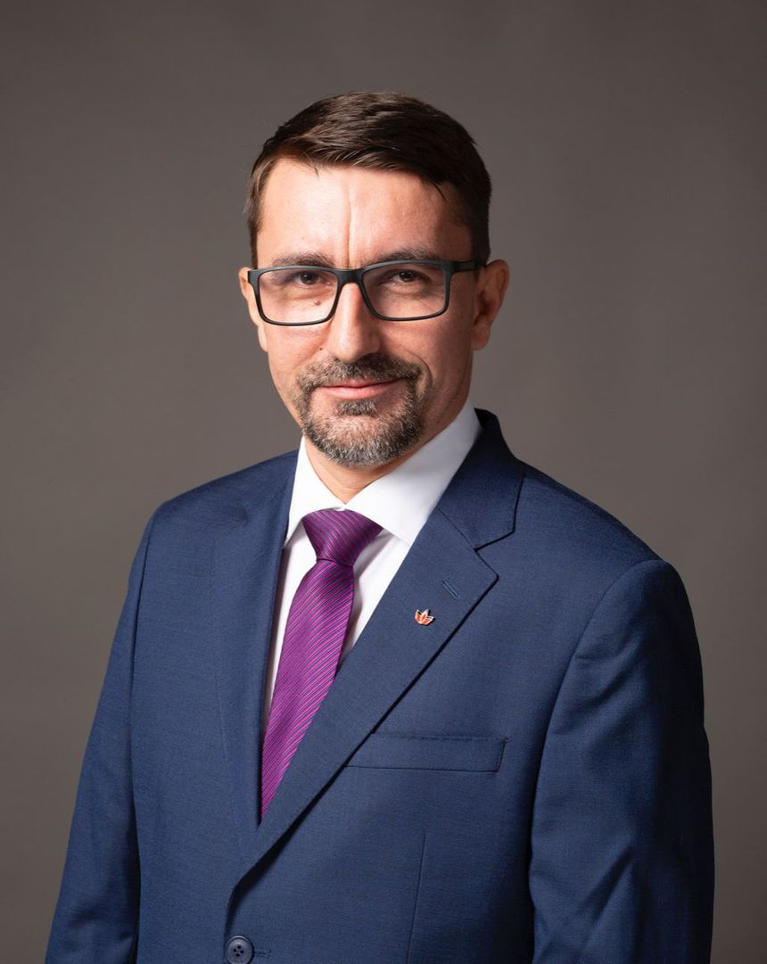 Lorand Turos (UDMR): USR PLUS poate propune un alt ministru/ Cred că această coaliţie trebuie să meargă mai departe/ Nu cred că în momentul de faţă trebuie pusă problema schimbării premierului