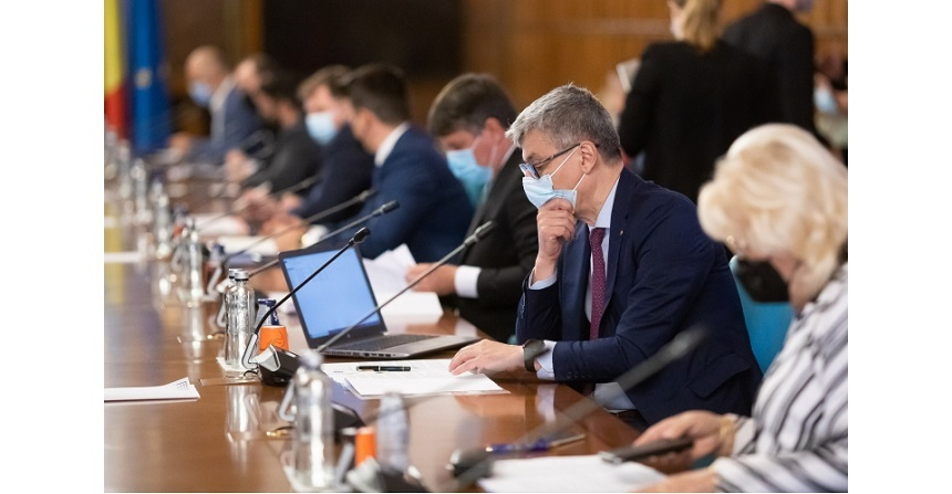 Barometrul vizibilităţii miniştrilor – În luna august, premierul Florin Cîţu rămâne pe prima poziţie în top, Dan Barna coboară trei poziţii, iar noul ministru al Finanţelor Dan Vîlceanu intră direct pe locul 4