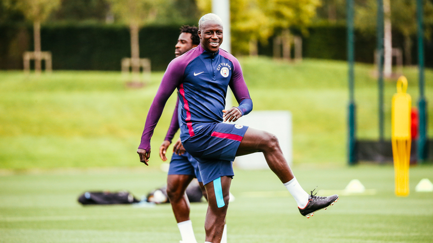 Manchester City a retras toate podusele cu Mendy, acuzat de viol, din magazinul online al clubului