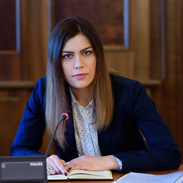 Cristina Prună: Vechii politicieni dau vina pe USR PLUS pentru creşterile de preţuri din energie, deşi ei au controlat sistemul în ultimii 30 de ani / Nu liberalizarea a generat acest tsunami al creşterilor de preţ, ci lipsa cronică de investiţii