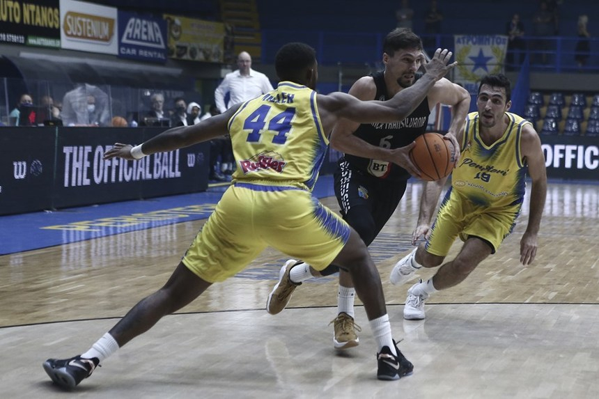 U BT Cluj, victorie cu Peristeri BC şi va juca pentru un loc calificant în grupele Basketball Champions League