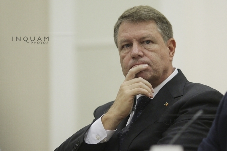 Preşedintele Klaus Iohannis se întâlneşte cu premierul, cu vicepremierul Dan Barna şi cu miniştrii USR-PLUS