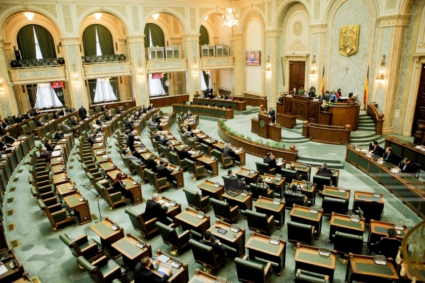 Senat: Conducerea ASF nu a participat la întâlnirea de la Comisia economică cu privire la falimentului City Insurance / Senatorii USR PLUS vor solicita o comisie de anchetă privind felul în care ASF şi-a îndeplinit atribuţiile