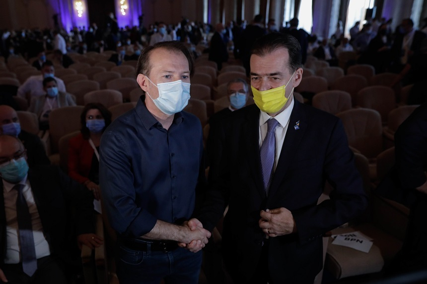 Liberalii îşi aleg noul preşedinte, într-un congres care reuneşte 5.000 de delegaţi / Premierul Florin Cîţu şi actualul lider al formaţiunii, Ludovic Orban, îşi dispută funcţia şi au scindat partidul / Preşedintele Klaus Iohannis participă la eveniment