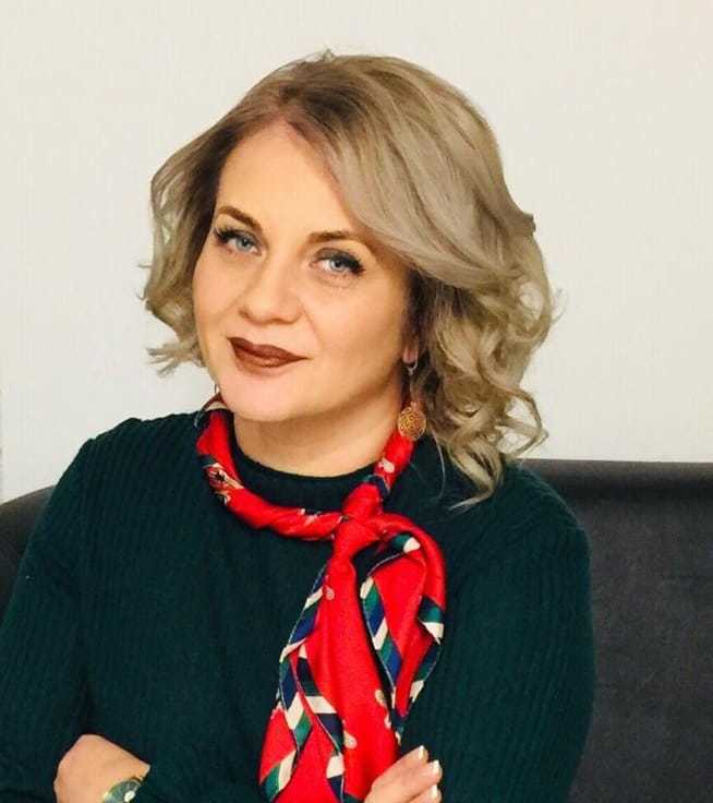 Prefectura Buzău, condusă interimar de subprefectul Adina Moiseanu, după ce prefectul a demisionat/ Împuternicirea lui Moiseanu a venit la câteva ore după de Prefectura Buzău anunţa că celălalt subprefect va prelua conducerea, având mai multă experienţă