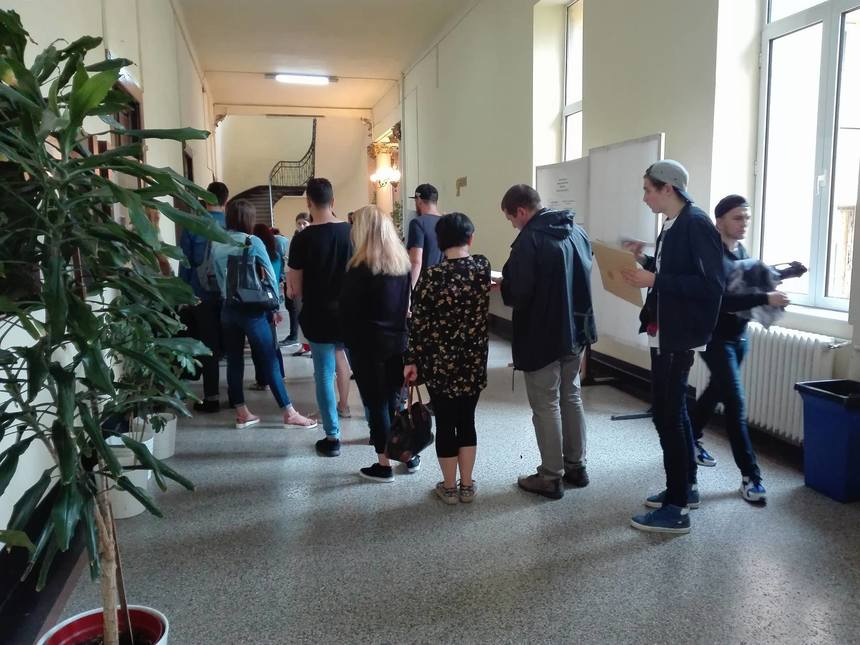 Liga Studenţilor din Iaşi solicită universităţilor să nu condiţioneze prezenţa fizică a studenţilor de vaccinare sau testarea pentru COVID-19/ Lider al studenţilor: Este ilegal, vom sesiza instanţele de judecată