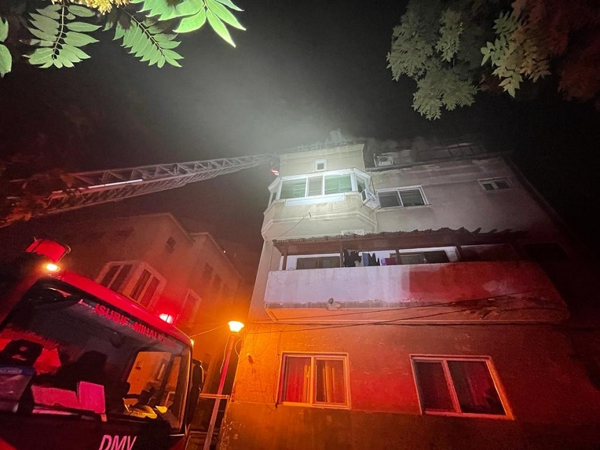 Incendiu la un imobil din Sectorul 5 al Capitalei – 25 de persoane au fost evacuate – FOTO