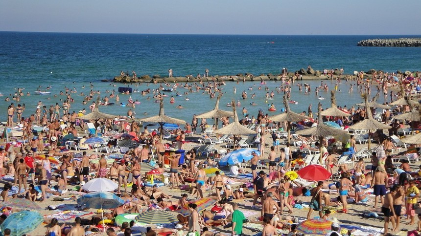 Primarul Constanţei: 30.000 de turişti vor veni în Mamaia în minivacanţa de Sfânta Maria/ Mamaia arată mai bine ca anul trecut, dar nu aşa cum îmi doresc