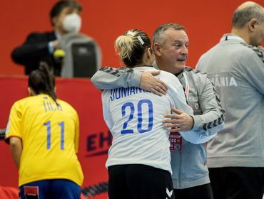 Antrenorul naţionalei de handbal feminin: Colţescu e un băiat bun, îl cunosc şi sper să iasă cât mai repede din treaba asta, cu fruntea sus