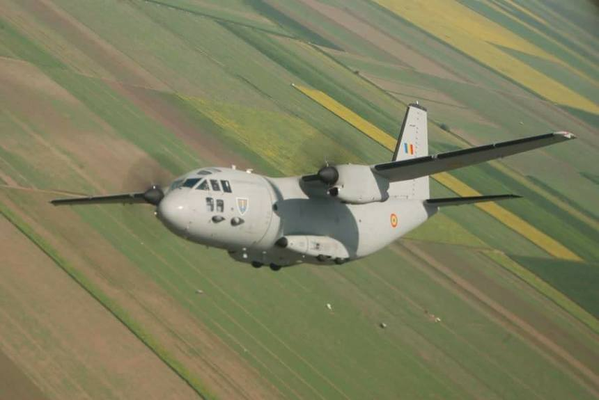 MApN: O aeronavă C-27J Spartan a făcut sâmbătă un zbor pentru aducerea din Qatar a circa 250.000 de seringi şi 100.000 de ace necesare campaniei de vaccinare