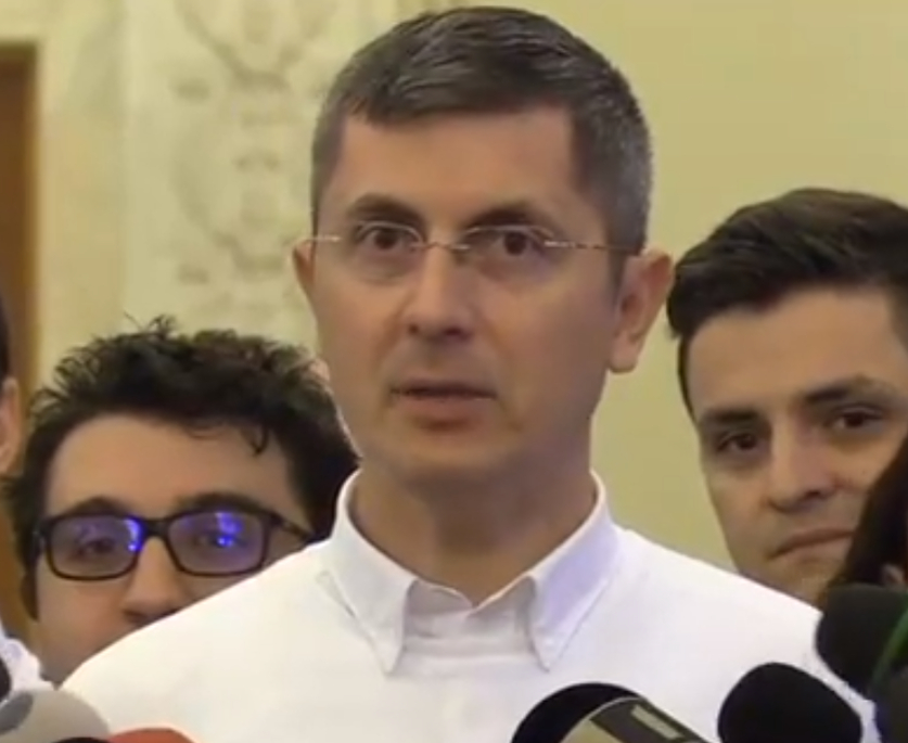 Barna: S-a rostogolit aşa un narativ că jucăm ţintar pe prefecţi, dar nu e nici pe departe adevărat. Probabil luni vom decide asupra distribuirii prefecţilor pe mecanismele din algoritm