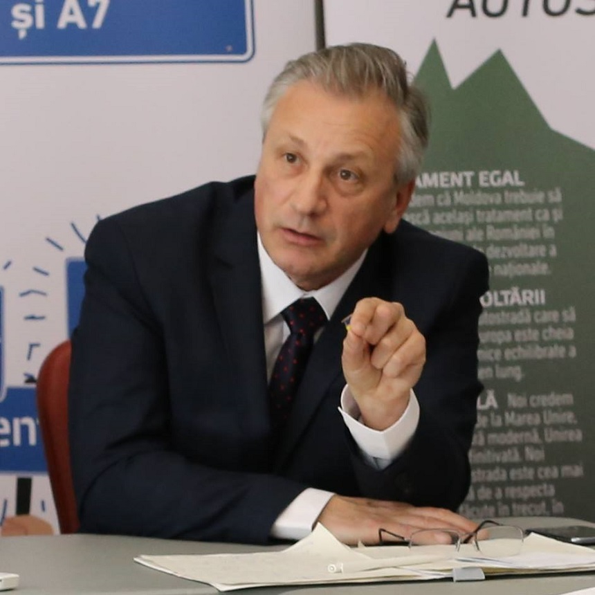 Cătălin Urtoi, vicepreşedinte Asociaţia „Împreună pentru A8”: După ce Mihai Chirica ne-a certat pe cei care am organizat mitingul pentru autostradă, recunosc că a meritat acel iaurt