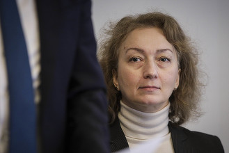 Dorneanu precizează că judecătoarea Simina Tănăsescu a formulat o opinie concurentă privind decizia CCR de respingere a sesizării referitoare la numirea lui Florin Iordache la şefia Consiliului Legislativ care nu concordă cu ce a susţinut la deliberări