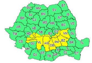 Cod galben de ploi în nordul Munteniei şi sud-vestul Moldovei şi de ninsori abundente şi viscol, în zonele înalte ale Carpaţilor Meridionali şi de Curbură