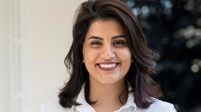 Activista saudită Loujain al-Hathloul, condamnată la aproape şase ani de închisoare de către un tribunal special saudit antiterorist, în urma unor acţiuni paşnice în favoarea drepturilor femeilor saudite; tânăra se află în greva foamei de la 28 octombrie