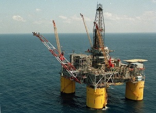 Nereguli la Autoritatea de Reglementare a Operaţiunilor Petroliere Offshore la Marea Neagră: Nu au fost respectate prevederile legale privind stabilirea şi încasarea tarifelor şi nici regulile de atribuire şi derulare a contractelor – raport