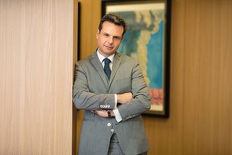 Globalworth, cel mai mare investitor de birouri din Europa Centrală şi de Est (CEE), l-a numit pe Dimitris Raptis în funcţia de CEO, în locul lui Ioannis Papalekas