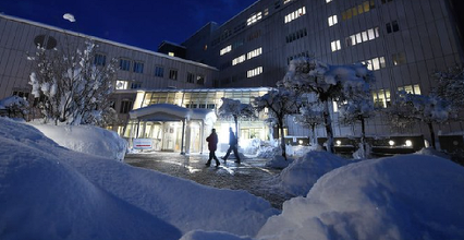 Nouă variantă de covid în Bavaria, la 35 de bolnavi de la un spital din Garmisch-Partenkirchen; spitalul îndeamnă oamenii să nu intre în panică; nu se ştie cât de contagioasă şi letală este noua variantă, eşantioane, trimise la examinare la Spitalul Charite