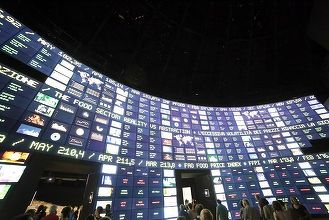 New York Stock Exchange a anunţat că va delista trei companii chineze de telecomunicaţii, confirmând o decizie pe care o anulase luni