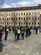 Proteste în faţa Ministerului Muncii şi la prefecturile din Bacău, Timiş şi Cluj, faţă de „îngheţarea” salariilor şi a pensiilor