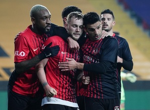 Gaziantep – Ankaragucu, scor 2-0, în campionatul turc. Maxim a marcat un gol. Echipa antrenată de Marius Şumudică urcă provizoriu pe locul 1 în clasament