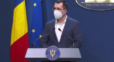 Voiculescu: Tot personalul din învăţământ intră în etapa a doua de vaccinare începută astăzi. Al doilea lucru este testarea tuturor persoanelor şi celor care sunt contacţi cu persoane infectate