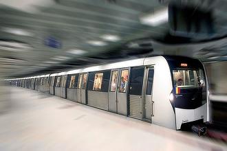 Metrorex: Infiltraţii în zona staţiei de metrou Eroilor 1; circulaţia trenurilor de metrou nu a fost afectată – VIDEO