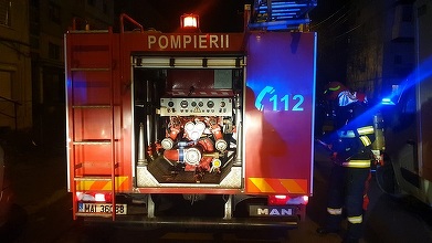 Biserică din judeţul Botoşani, distrusă într-un incendiu. Focul a fost provocat de jarul căzut din sobă