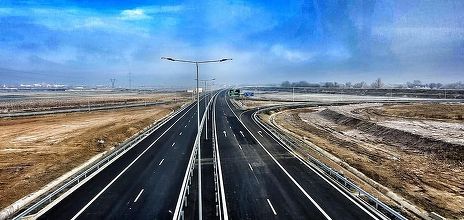 Circulaţie restricţionată pe Autostrada Soarelui din cauza unui accident în care au fost implicate patru autoturisme / Nu sunt victime