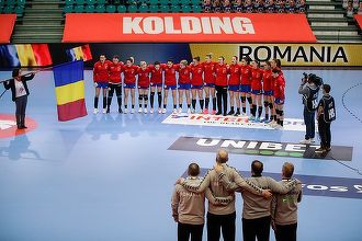 Patru zile de pregătire a naţionalei de handbal feminin, fără antrenorul Adrian Vasile, testat pozitiv la Covid-19