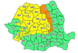 Cod galben de vânt puternic, în nord-vestul şi centrul ţării, până joi seară/ Cod portocaliu în Carpaţii Orientali, la altitudini mai mari de 1.500 de metri, unde vântul va depăşi viteze 120-130 de km/h, viscolind zăpada