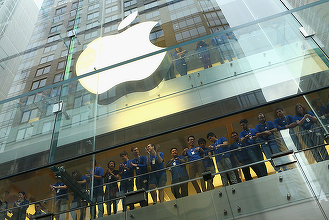 Apple ar putea micşora bretonul iPhone-urilor lansate în următorii ani