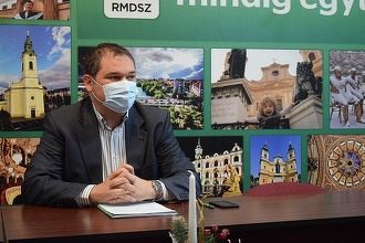 Ministrul Dezvoltării Cseke Attila a semnat contracte de peste 300 milioane lei pentru infrastructura educaţională, calitatea vieţii şi antreprenoriat