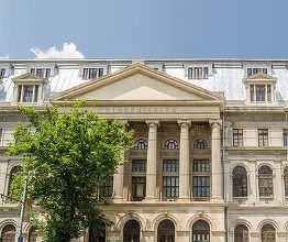 Patru oferte pentru executarea de lucrări de consolidare şi restaurare a Palatului Universităţii din Bucureşti
