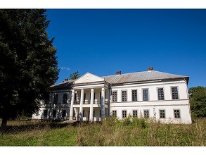 Castelul nobiliar Salbek, monument istoric de valoare naţională şi universală, se vinde din nou – FOTO