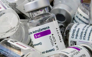 Agenţia Europeană a Medicamentului anunţă că nu a constatat o legătură de cauzalitate între vaccinarea cu vaccinul anticovid AstraZeneca-Oxford şi tulburări tromboemolice, dar nu exclude o astfel de legătură de cauzalitate