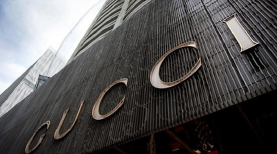 Gucci şi Facebook au intentat un proces comun în California împotriva unei persoane care a vândut produse contrafăcute ale companiei de modă