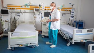 Spitalul Militar Central operaţionalizează o nouă secţie ATI COVID-19 formată din 14 paturi – FOTO