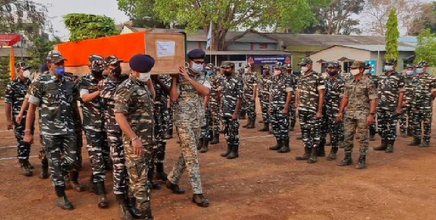 Cel puţin 22 de membri ai forţelor indiene de securitate, ucişi de rebeli maoişti într-o ambuscadă în centrul Inidiei