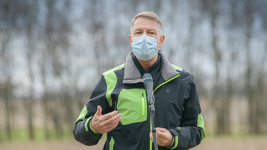 Preşedintele Klaus Iohannis, în vizită în Parcul Natural Văcareşti, de Ziua Pământului