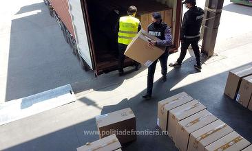 Peste 240.000 de pachete cu ţigări nedeclarate, confiscate dintr-un container sosit în Portul Constanţa/ Ţigările nu fuseseră declarate pentru a nu se plăti garanţia pentru tranzit vamal, de 13 milioane de lei – VIDEO