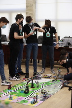 Două echipe de elevi de la Şcoala Gimnazială nr. 11 din Buzău, premiate la Concursul şcolar naţional FIRST LEGO League Challenge – FOTO