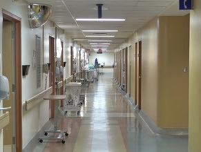 Activitatea secţiei UPU a Spitalului Judeţean Galaţi, mutată în containere aflate în curtea unităţii medicale, întrucât în secţie se fac lucrări de modernizare