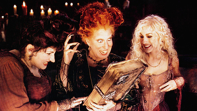 Bette Midler, Sarah Jessica Parker şi Kathy Najimy, în „Hocus Pocus 2”