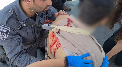 Doi israelieni, inclusiv un militar, răniţi într-un atac cu cuţitul la Ierusalim de către un palestinian, ucis prin împuşcare