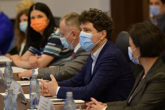 Nicuşor Dan anunţă că a fost semnat acordul privind proiectul „Şcoala Profesională Metropolitană în sistem dual din Bucureşti”: A avea o meserie este unul dintre cele mai onorabile lucruri pentru tine şi pentru comunitatea în care trăieşti