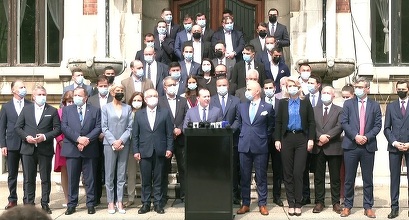 Orban: Eu nu pretind că vin cu un suflu nou / Să vorbeşti de suflu nou cu o echipă care o are pe Alina Gorghiu, pe Raluca Turcan, Emil Boc, Gheorghe Flutur, Victor Paul Dobre, Florin Roman trebuie definit ce însemană un suflu nou