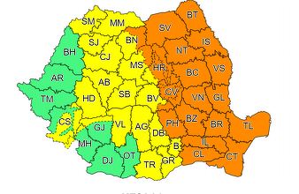 Vreme rea în cea mai mare parte a ţării, până marţi seară / Meteorologii au emis cod galben şi cod portocaliu de furtuni